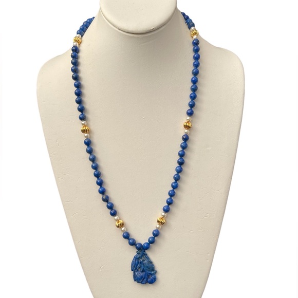 Natural lapis lazuli freshwater pearl necklace with rose gold clasp - Picture 2 of 10